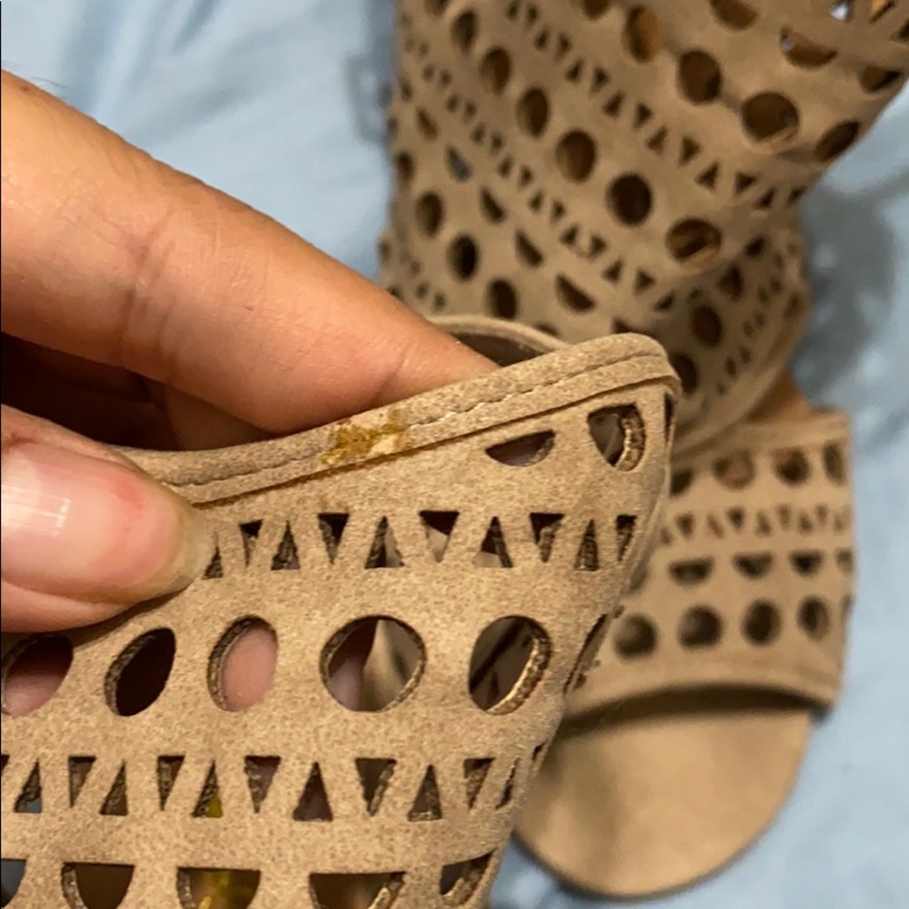 Tan booties - Picture 3 of 4